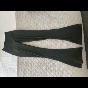 HR Flare Lululemon Leggings